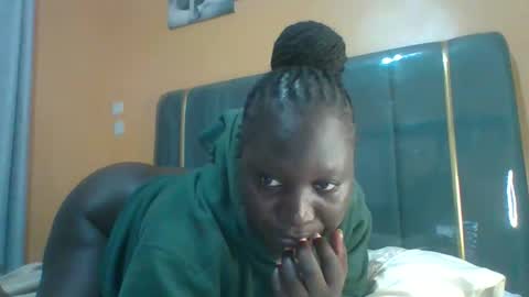 lindah32 online show from May 10, 2026, 10:15 pm