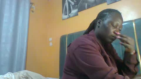 lindah32 online show from June 24, 2026, 9:03 pm