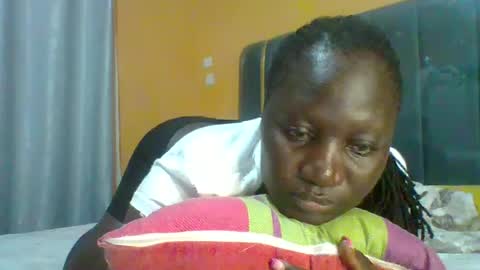 lindah32 online show from June 25, 2026, 11:20 pm