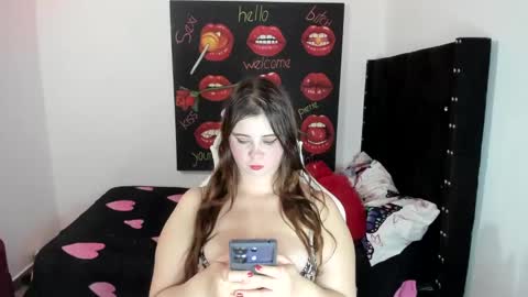 ladyboom18 online show from January 10, 2025, 9:53 pm