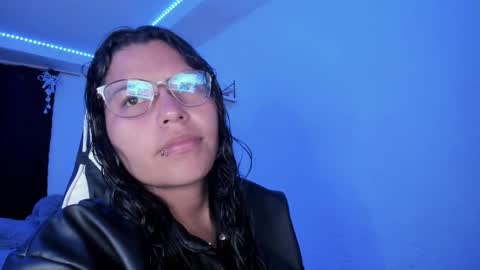  Lady  online show from December 3, 2024, 2:36 am