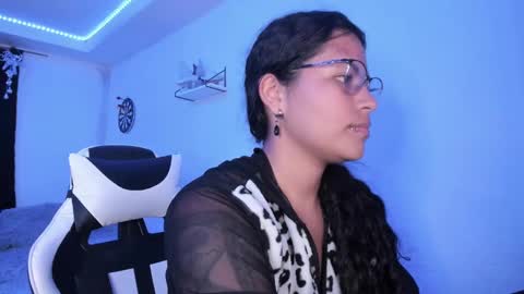  Lady  online show from December 15, 2024, 5:13 am