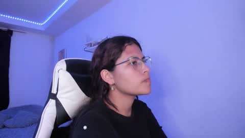  Lady  online show from September 22, 2025, 3:30 am