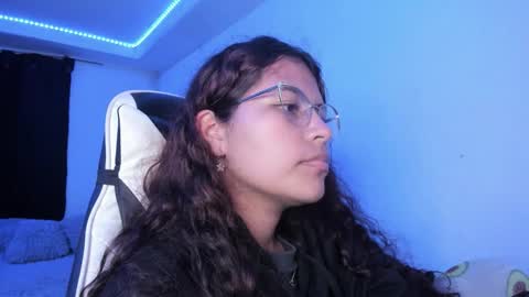  Lady  online show from November 16, 2025, 2:50 am