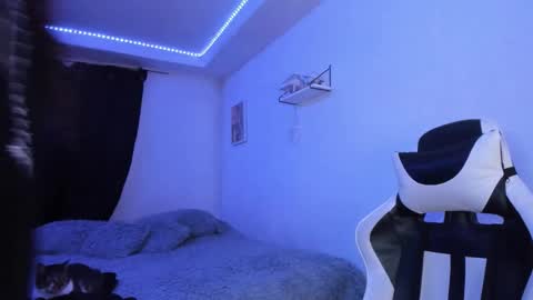  Lady  online show from March 15, 2026, 2:06 am