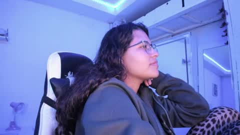 Lady  online show from June 7, 2026, 3:43 am