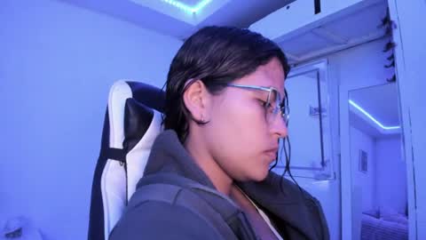  Lady  online show from June 16, 2026, 5:43 am