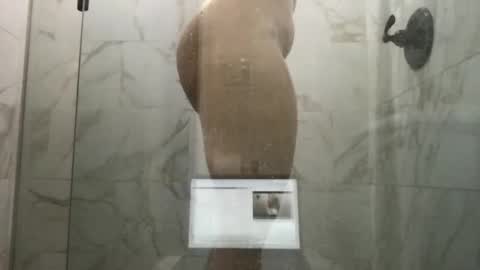 Snapshot of ladybugsandlillies chatting on March 31, 2026, 4:40 pm ladybugsandlillies online show from March 31, 2026, 4:40 pm