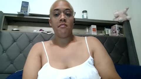 Snapshot of ladycinnabon chatting on July 5, 2026, 5:36 am Stephanie online show from July 5, 2026, 5:36 am