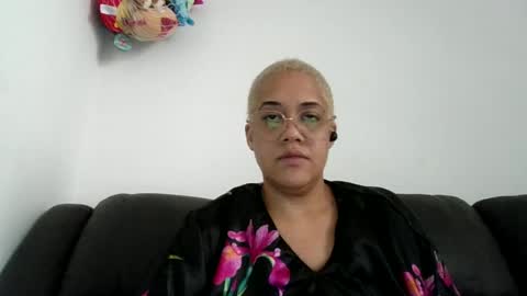 Snapshot of ladycinnabon chatting on July 24, 2026, 12:58 pm Stephanie online show from July 24, 2026, 12:58 pm
