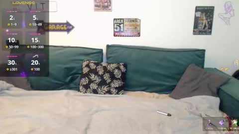 LadyDrummer online show from December 2, 2025, 7:31 pm