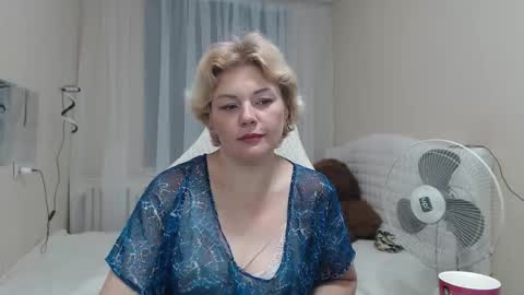 ladyelina online show from September 9, 2025, 6:13 am