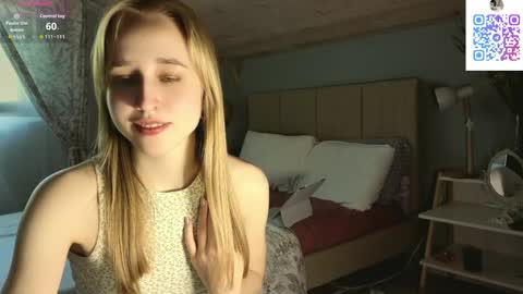 Snapshot of ladyevee chatting on June 8, 2026, 3:12 pm MiaPvt open online show from June 8, 2026, 3:12 pm
