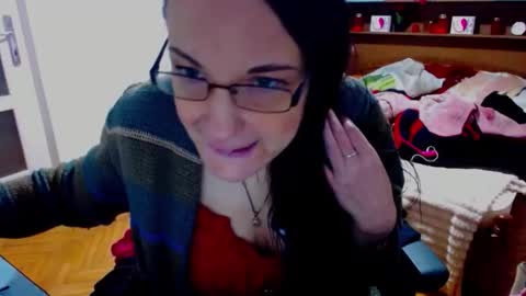 LadyLHoty online show from April 3, 2026, 8:40 pm