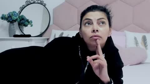 Lia online show from February 28, 2025, 4:21 am