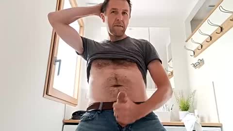 ladylover_1 online show from August 5, 2026, 11:46 am