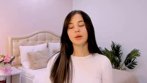 Amelia online show from September 11, 2025, 1:22 pm