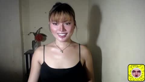 Snapshot of ladyofyou_dreamxoxo chatting on May 26, 2026, 12:17 am LILY online show from May 26, 2026, 12:17 am