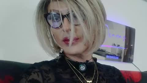 Oxana online show from May 7, 2026, 12:49 am