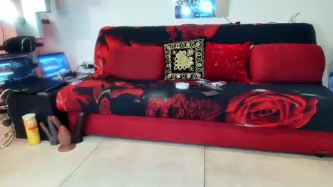 Oxana online show from May 9, 2026, 1:22 am