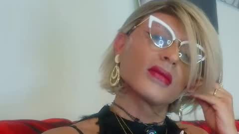 Oxana online show from May 19, 2026, 12:27 am