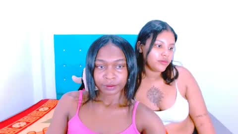 Snapshot of ladypussy69779756 chatting on December 14, 2024, 2:01 am laura online show from December 14, 2024, 2:01 am