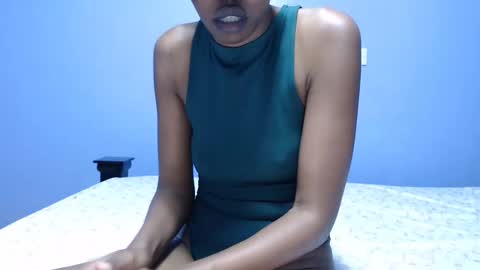 ladyqeeen online show from February 12, 2025, 6:40 pm