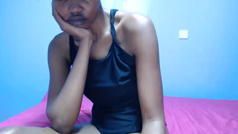 ladyqeeen online show from February 14, 2025, 9:24 am