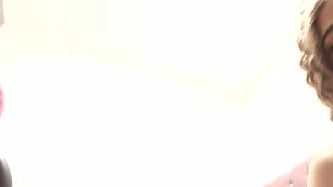 Snapshot of ladyrubii chatting on April 21, 2026, 12:34 am rubii online show from April 21, 2026, 12:34 am