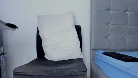 Snapshot of ladysexy_hot19 chatting on January 22, 2025, 4:55 am Ladysexy hot19  online show from January 22, 2025, 4:55 am