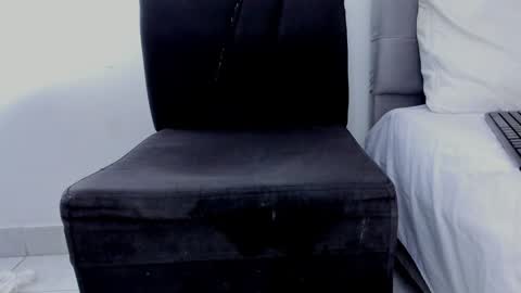 Snapshot of ladysexy_hot19 chatting on February 1, 2025, 9:21 am Ladysexy hot19  online show from February 1, 2025, 9:21 am