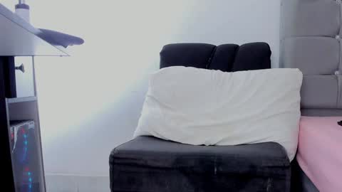 Snapshot of ladysexy_hot19 chatting on February 5, 2025, 3:13 am Ladysexy hot19  online show from February 5, 2025, 3:13 am