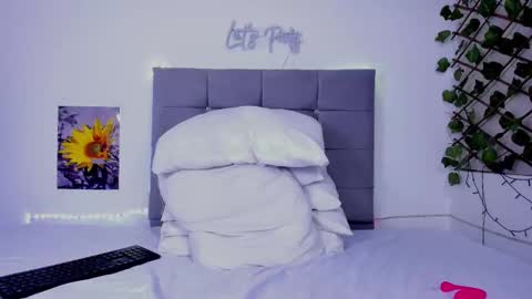 Snapshot of ladysexy_hot19 chatting on September 26, 2025, 8:13 pm Ladysexy hot19  online show from September 26, 2025, 8:13 pm