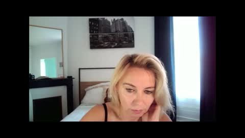 ladysexyx online show from September 19, 2025, 10:49 am