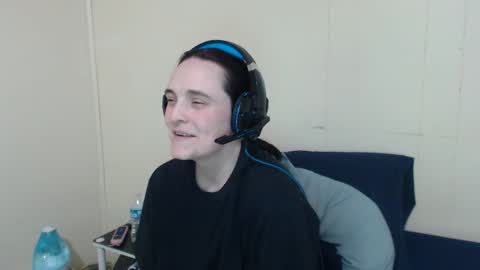 LadySlate online show from February 19, 2025, 3:06 am