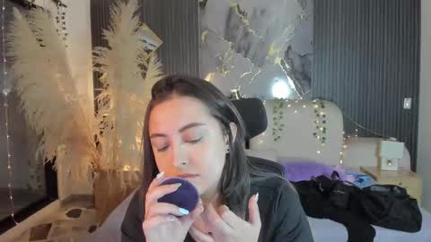 Lady  online show from February 23, 2026, 3:48 am