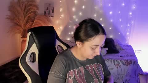 Lady  online show from May 4, 2026, 1:45 am