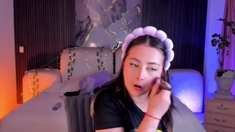 Lady  online show from June 9, 2026, 5:19 am