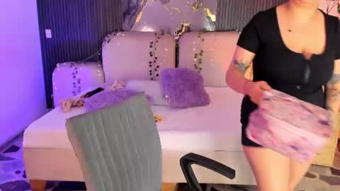 Lady  online show from June 15, 2026, 4:04 am