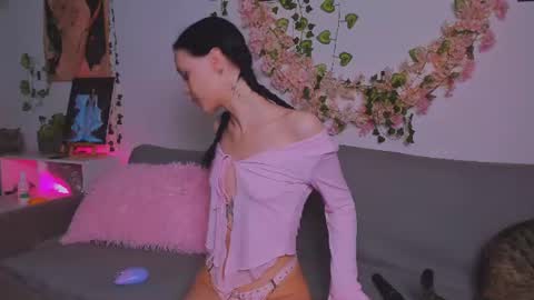 LadyTrep online show from June 13, 2026, 7:12 pm