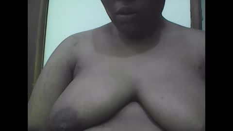 Snapshot of ladyviviana2 chatting on November 17, 2025, 9:48 am Vivy online show from November 17, 2025, 9:48 am