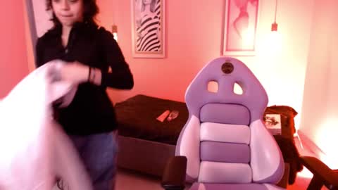 Ladywawy  online show from September 10, 2025, 1:11 pm