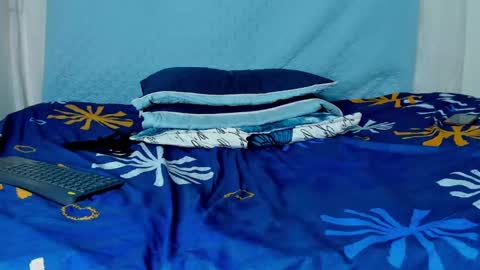 laelvira_ online show from February 10, 2025, 7:47 am