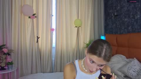 Snapshot of lafeti chatting on September 19, 2025, 7:10 am Lilia online show from September 19, 2025, 7:10 am