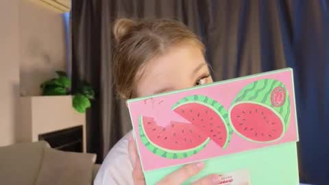 Lilia online show from November 28, 2025, 6:27 am