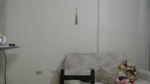 Snapshot of lahurent_weed420 chatting on October 9, 2025, 2:48 pm  paola and a guest lol    online show from October 9, 2025, 2:48 pm