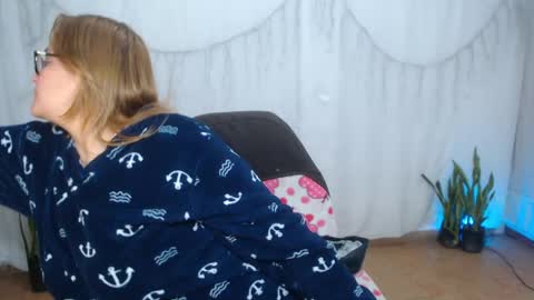  paola and a guest lol    online show from April 11, 2026, 3:49 pm