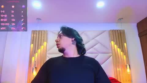 Snapshot of laia_and_damian chatting on October 15, 2025, 7:36 pm laia_and_damian online show from October 15, 2025, 7:36 pm