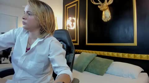 L A I A online show from February 5, 2026, 3:00 am