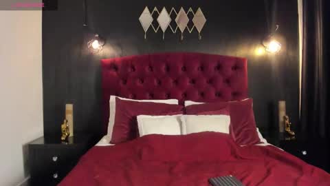 Laia  online show from November 2, 2025, 11:56 am